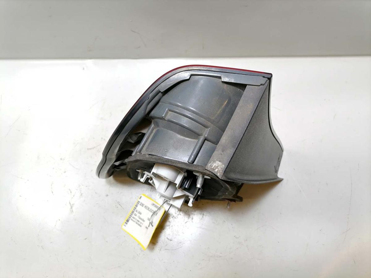 BMW E46 Compact original Rücklicht Rückleuchte Schlussleuchte rechts Bj.2004